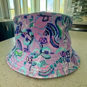 Lilly Pulitzer Sea Turtle Bucket Hat